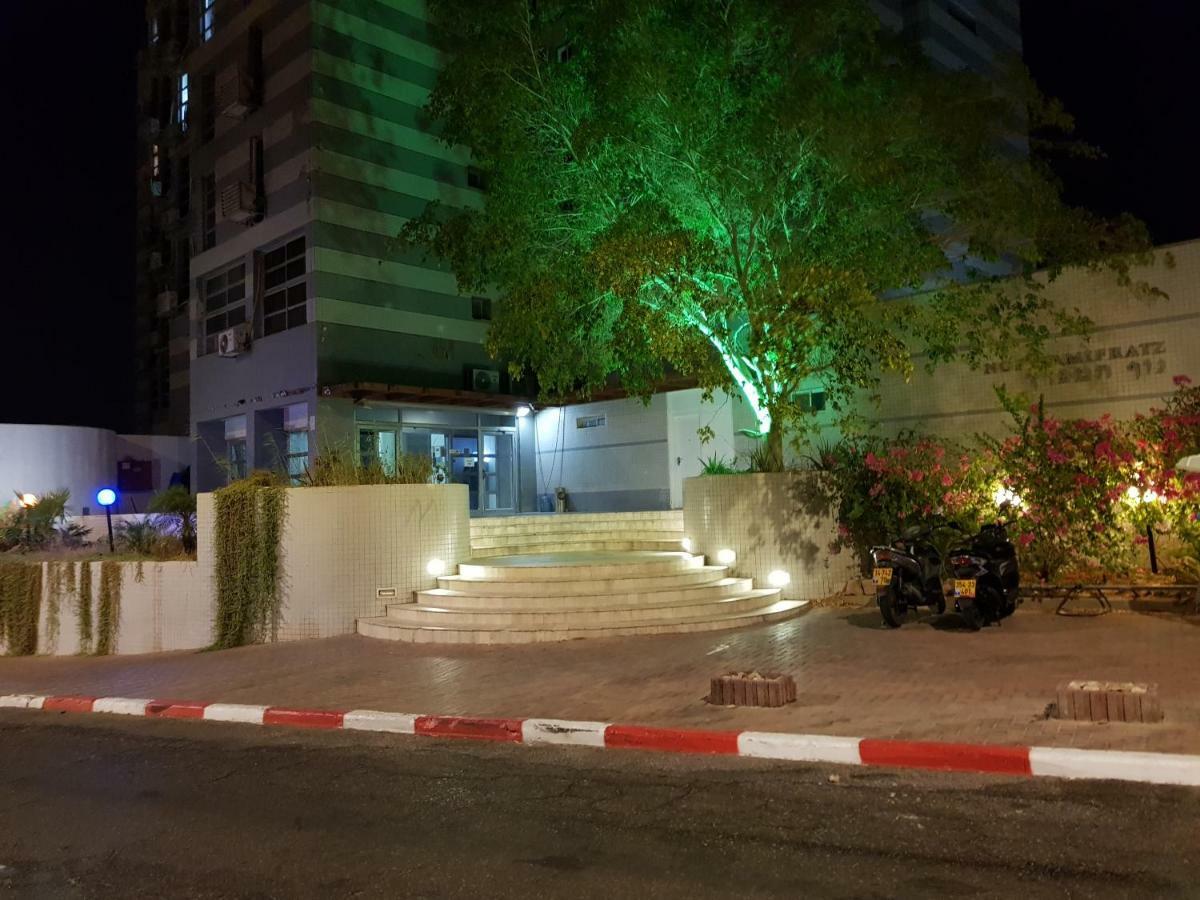 Danny'S Place Eilat Exterior photo
